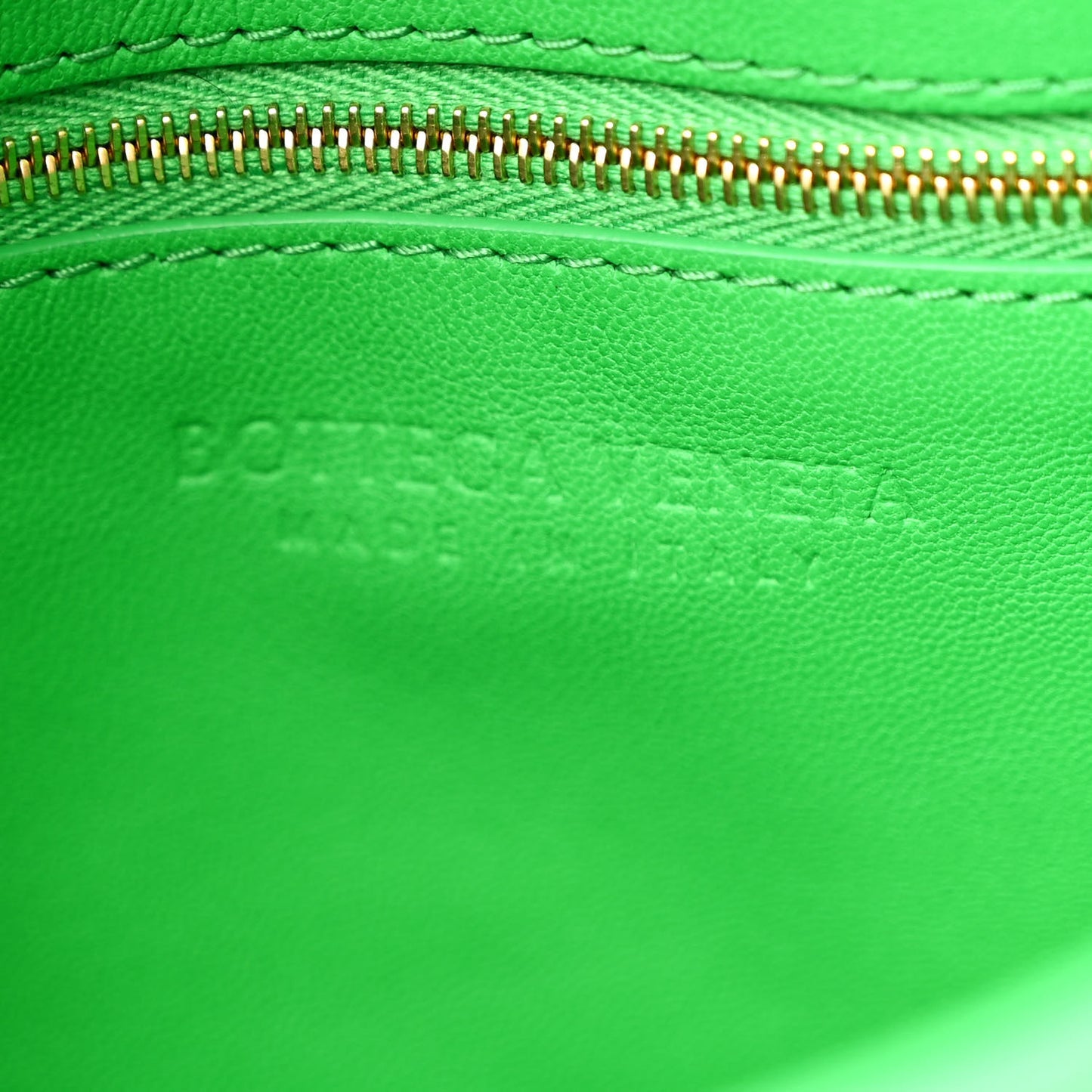 Patent Maxi Intrecciato Cassette Crossbody Bag Grass
