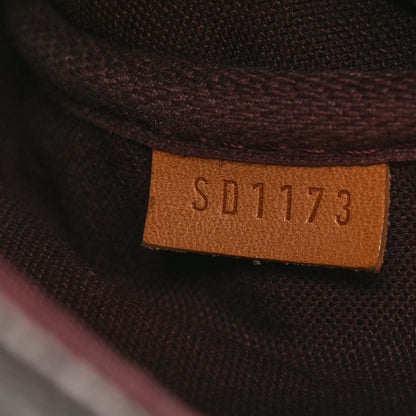 Louis Vuitton Monogram Favorite MM 7 of 10