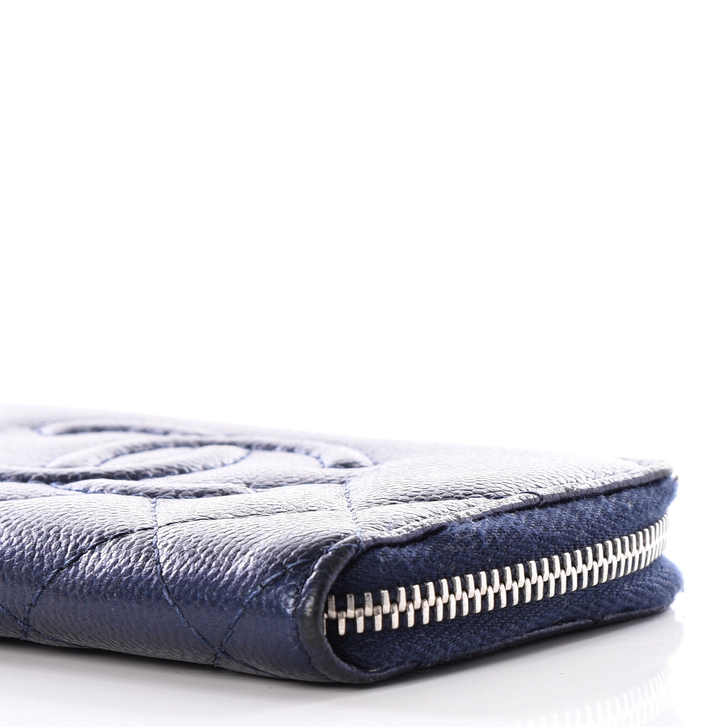 Chanel Metallic Caviar Quilted Diamond CC Key Holder Case Navy 6 of 9