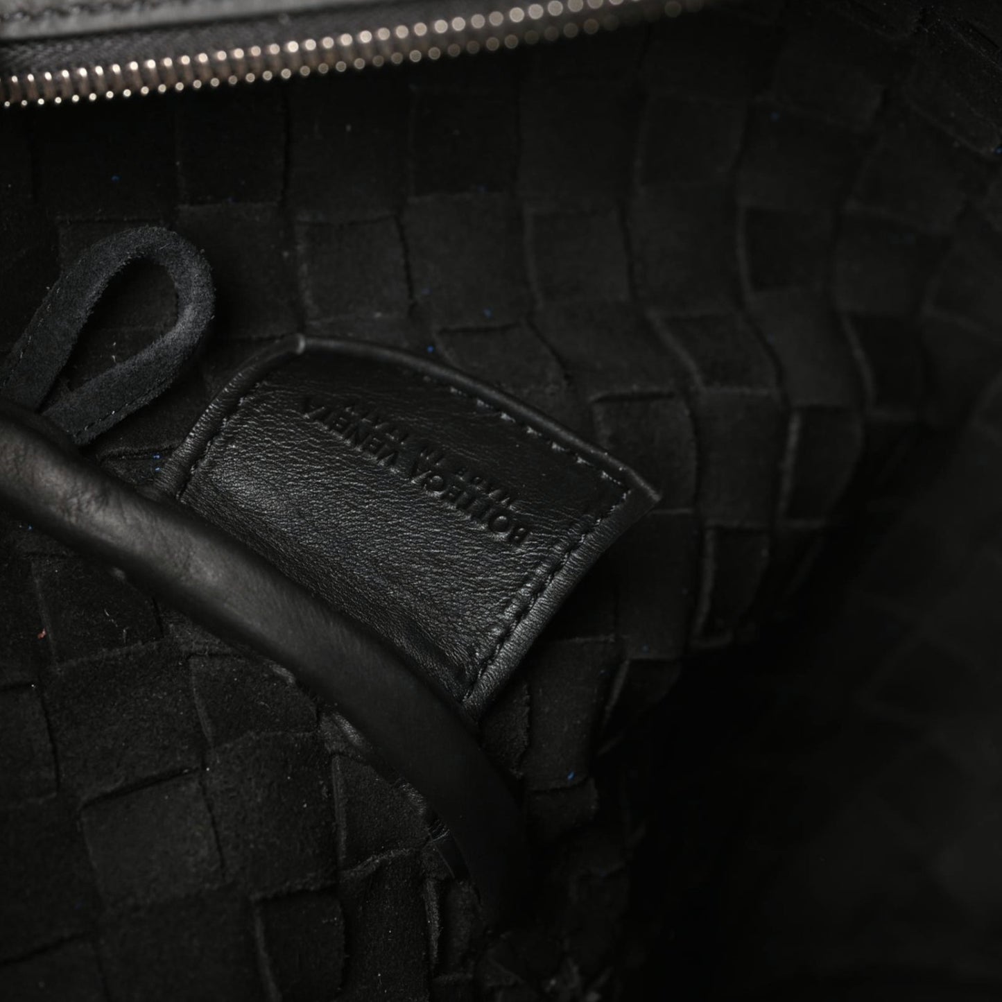 Calfskin Intrecciato Zipped Tote Black