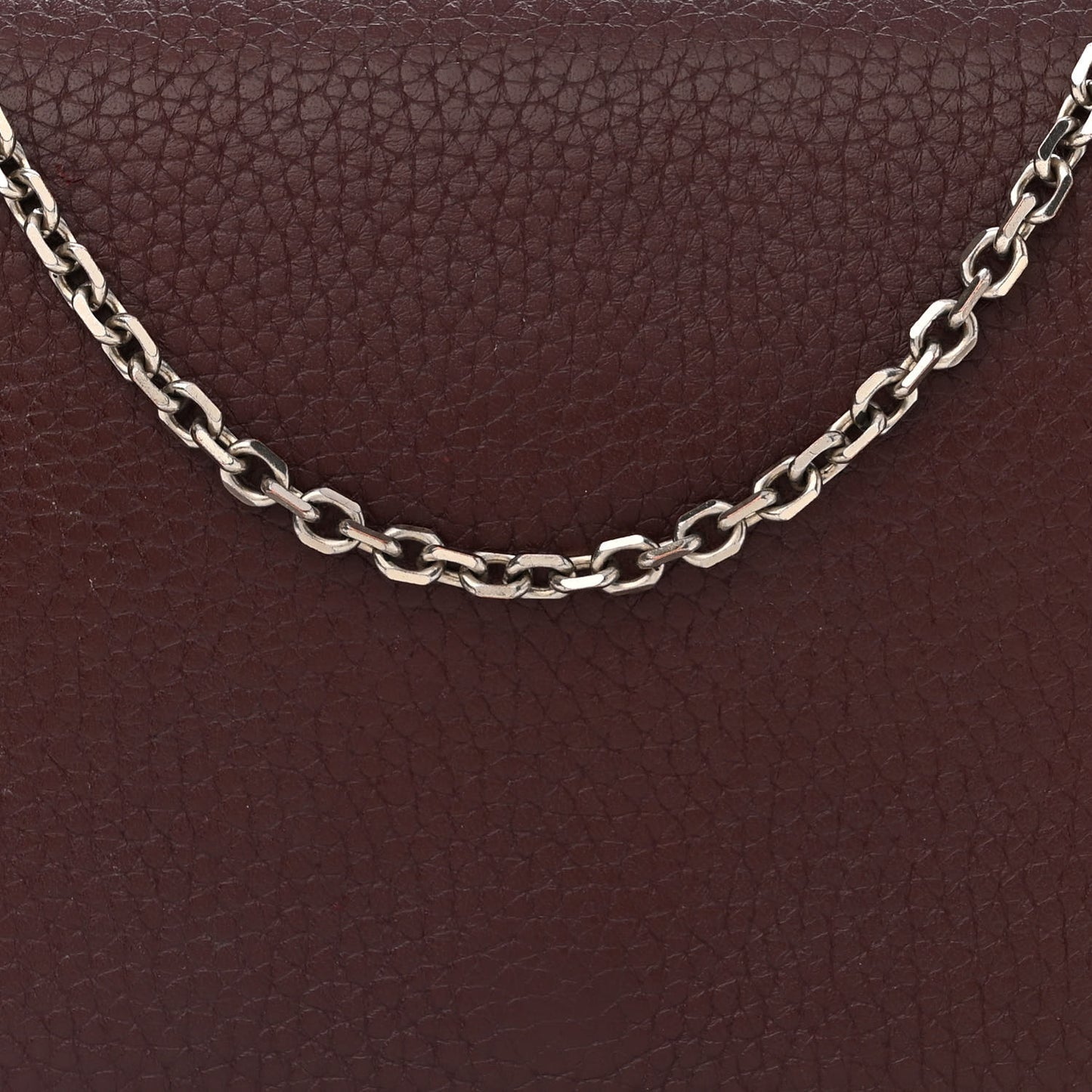 Pebbled Calfskin Rockstud Wallet on Chain Rubin