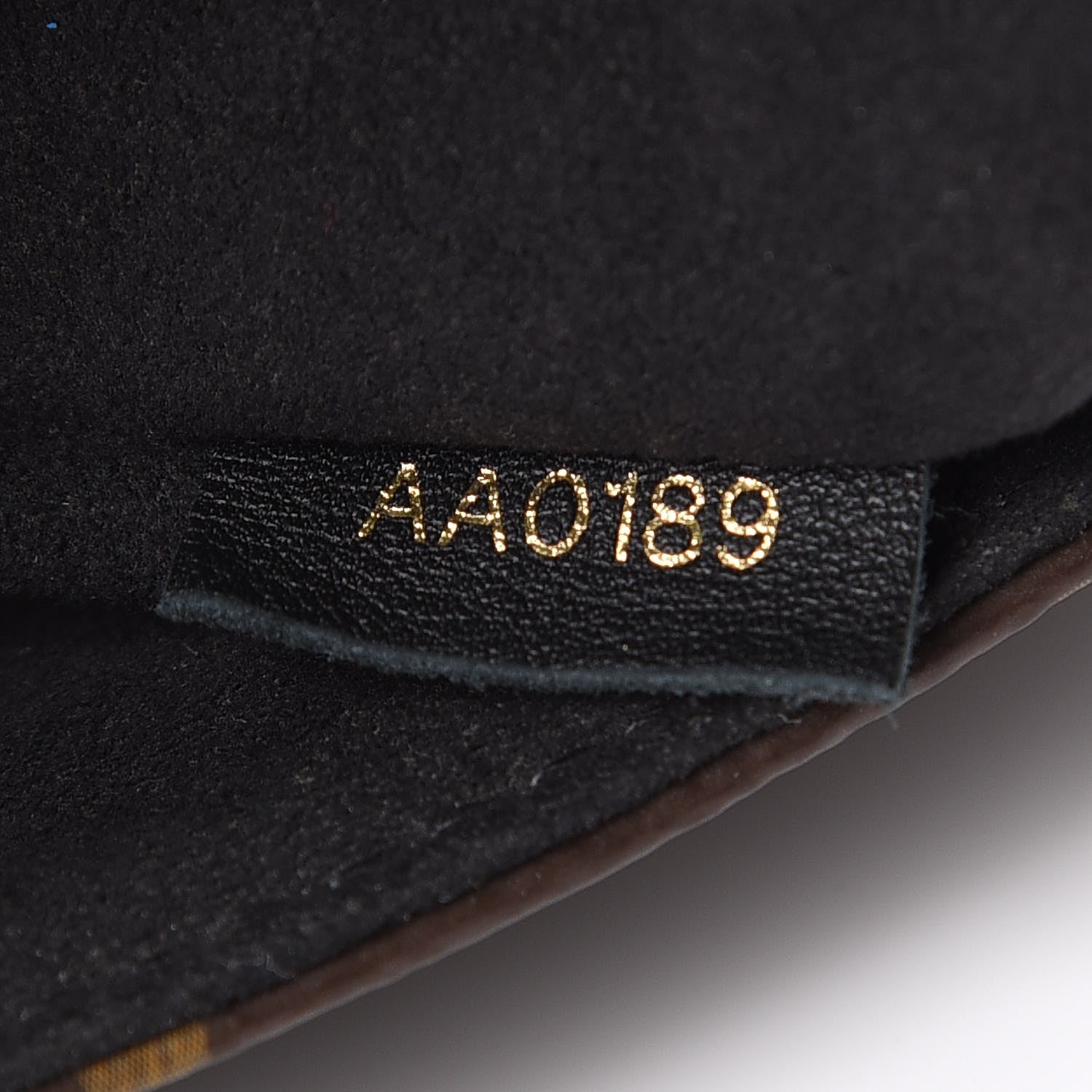 Louis Vuitton Monogram Locky BB Black 7 of 10