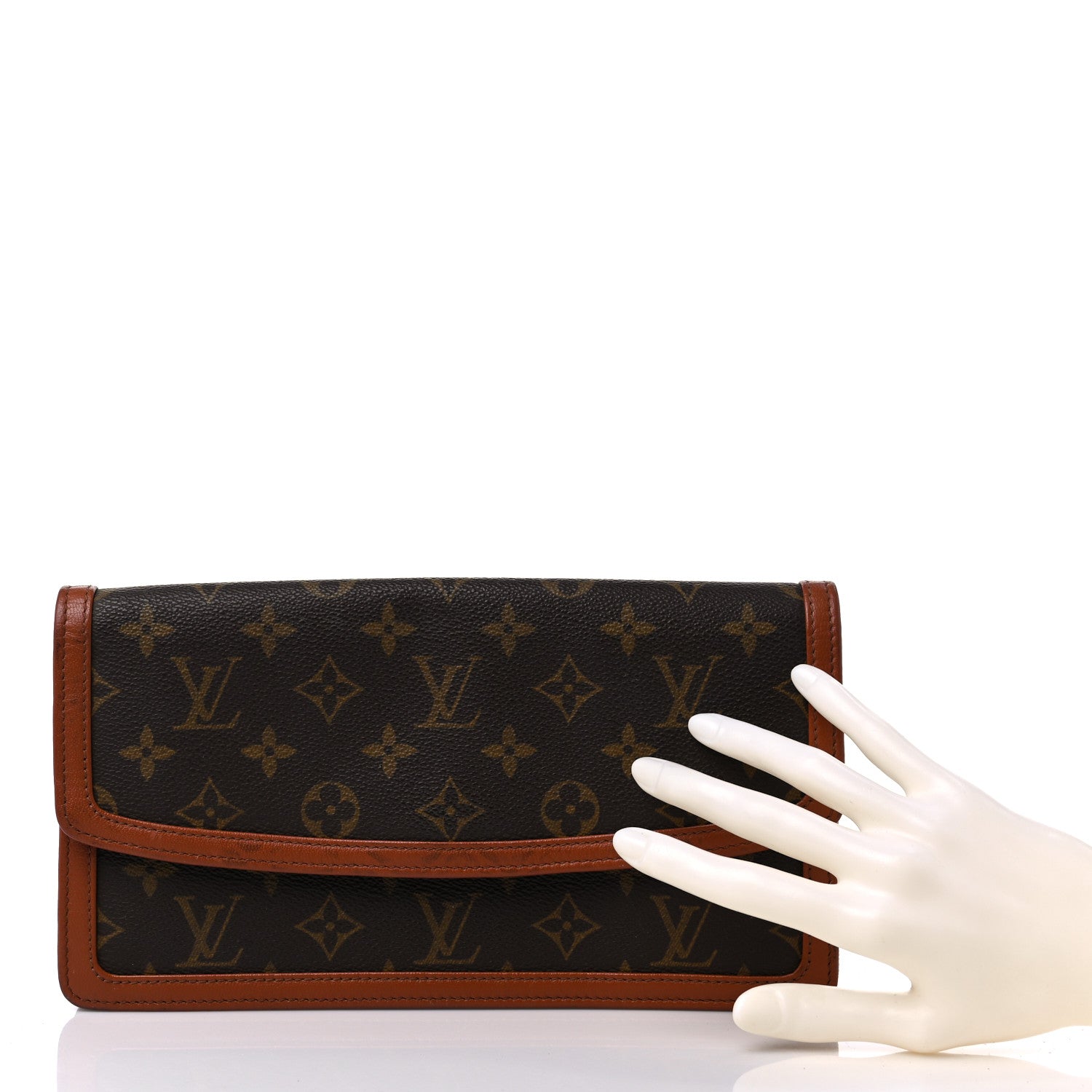 Louis Vuitton Monogram Pochette Dame 26 2 of 14