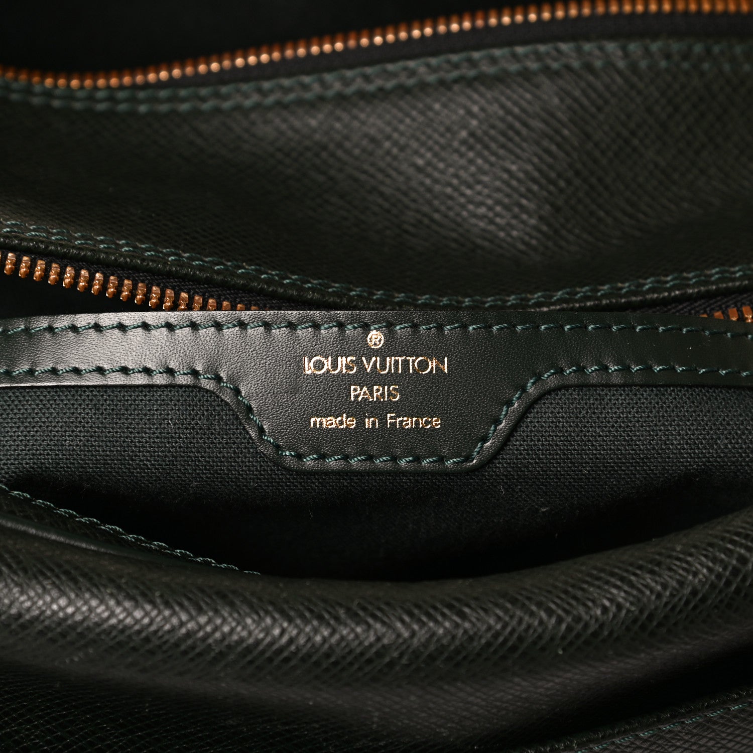 Louis Vuitton Taiga Reporter Messenger Epicea 5 of 15