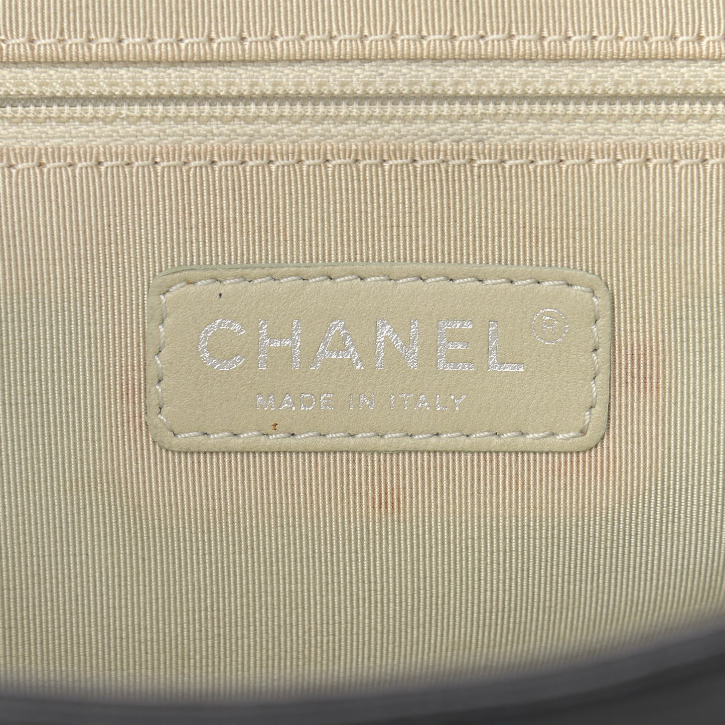Washed Lambskin Quilted Medium Chain Around Messenger Black