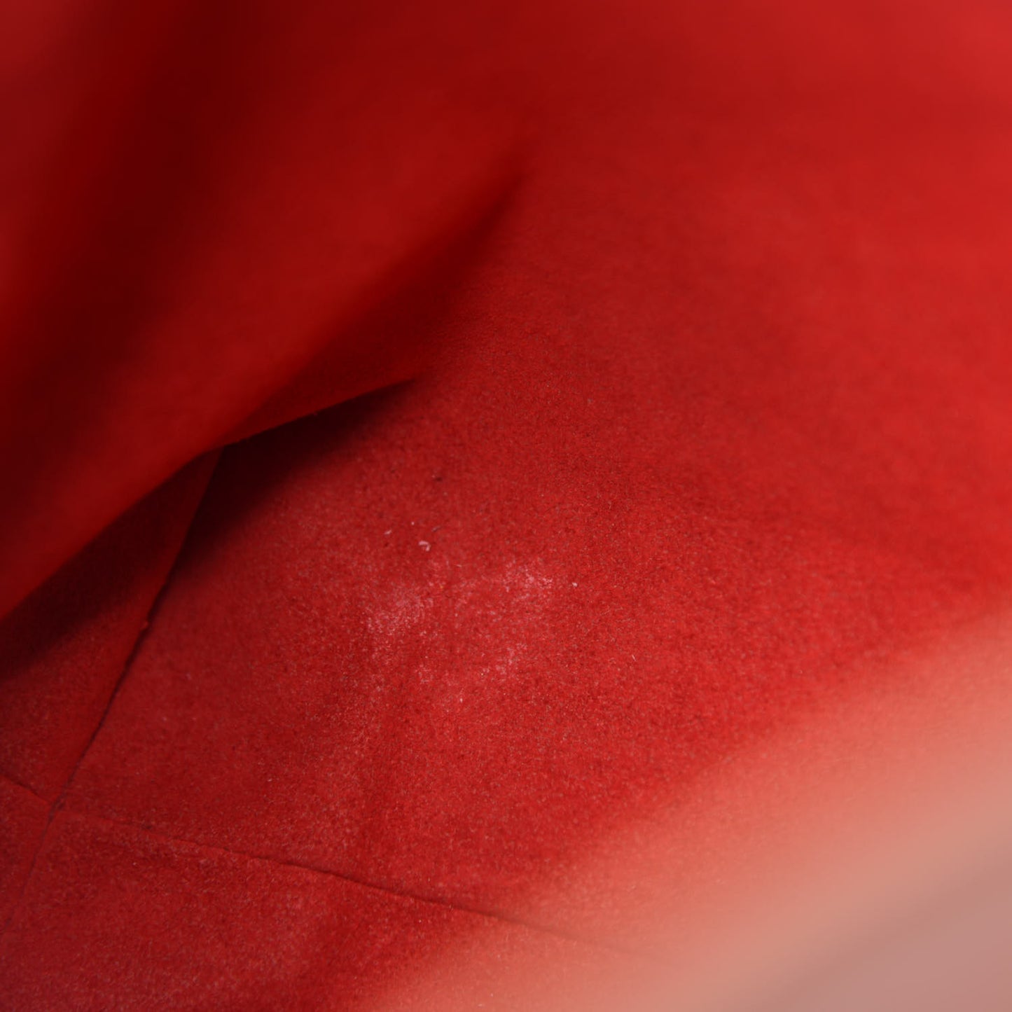Monogram Tuileries Besace Caramel Rouge