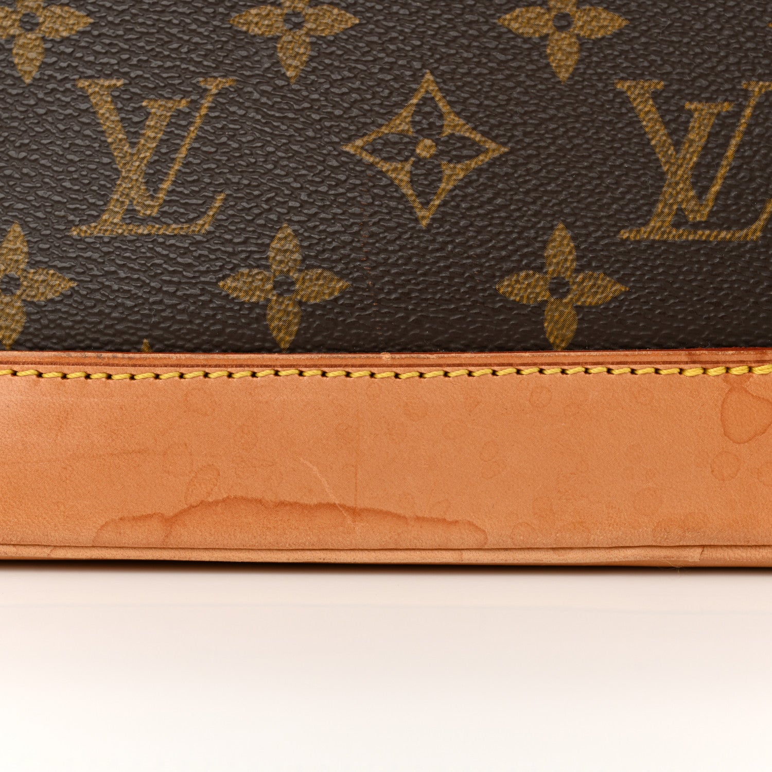 Louis Vuitton Monogram Alma PM 16 of 19
