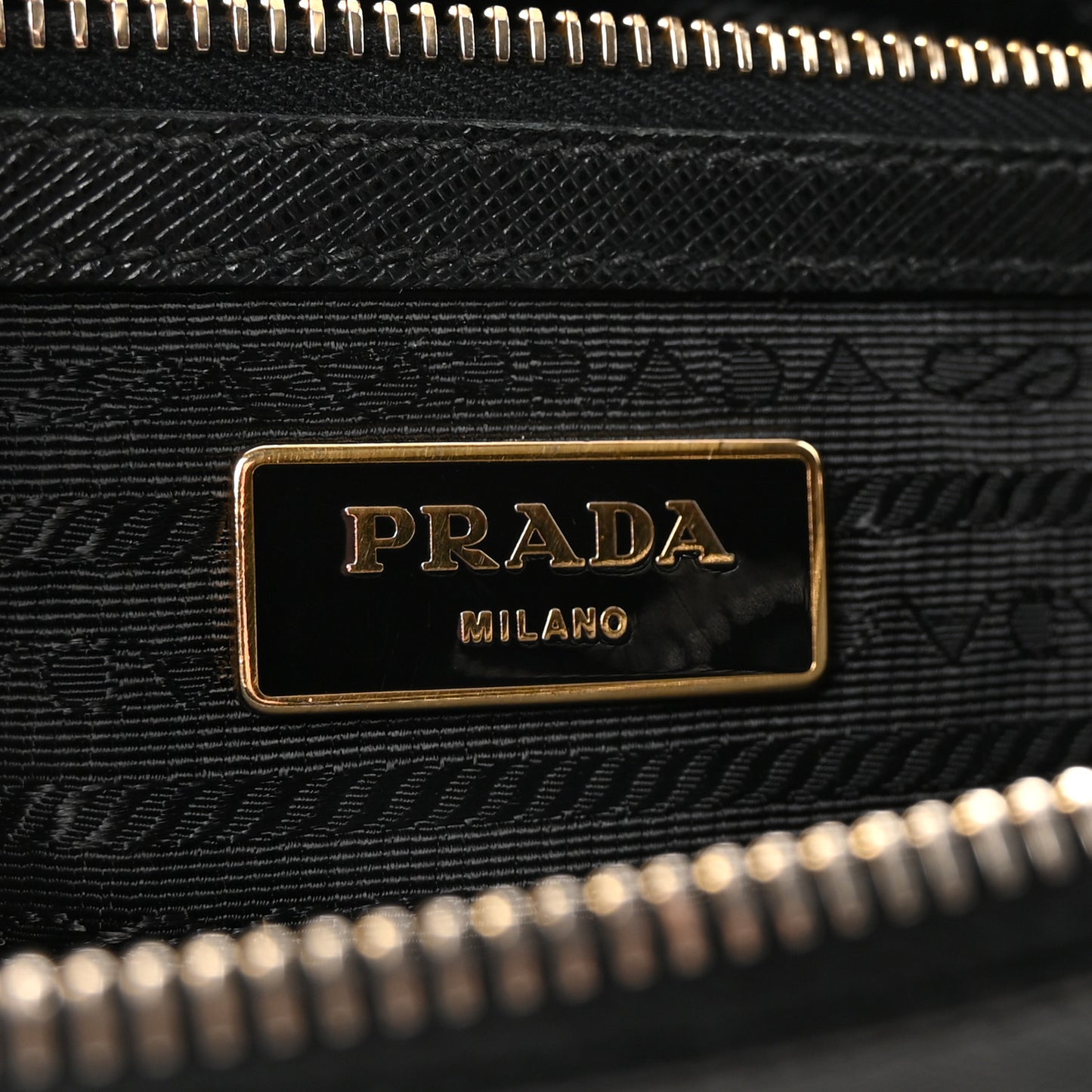 Saffiano Lux Small Galleria Double Zip Tote Black