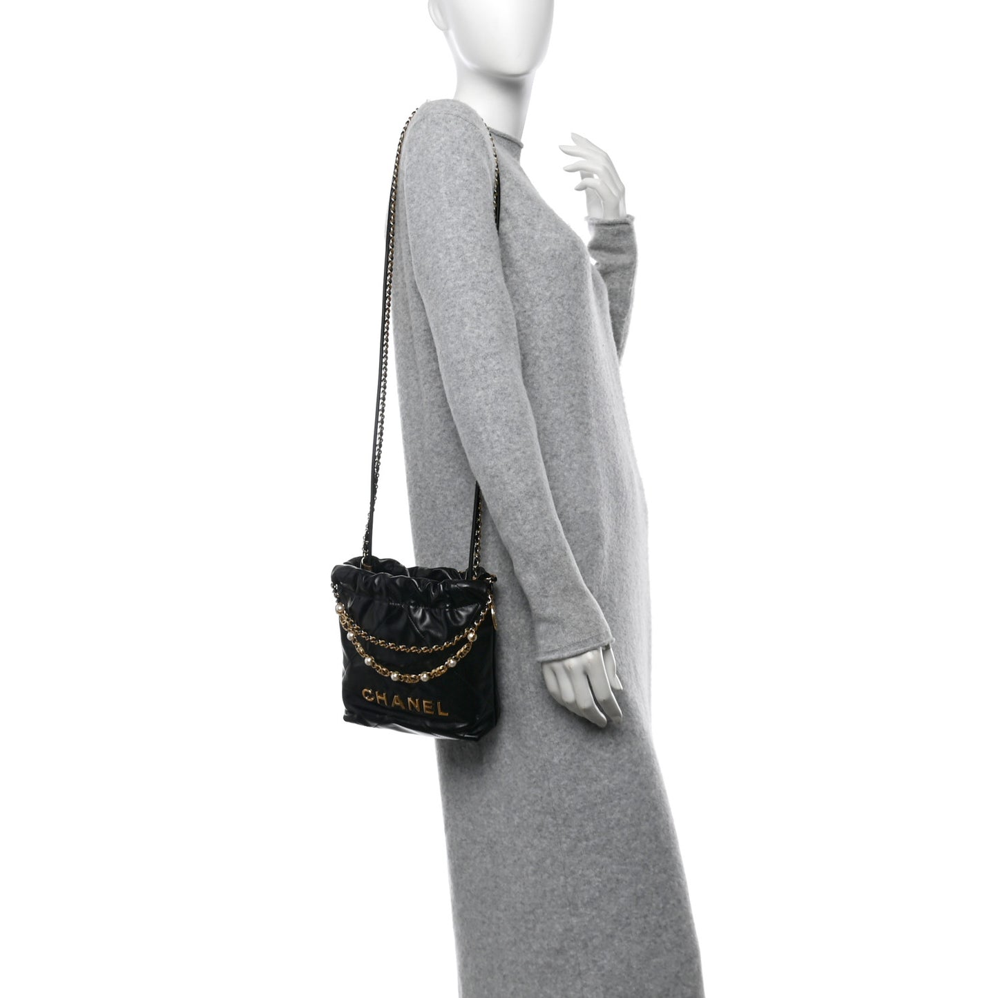 Shiny Calfskin Quilted Pearl CC Chain Mini Chanel 22 Black