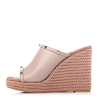 Valentino Garavani Calfskin Rockstud Wedge Mule 40 Poudre 1 of 4