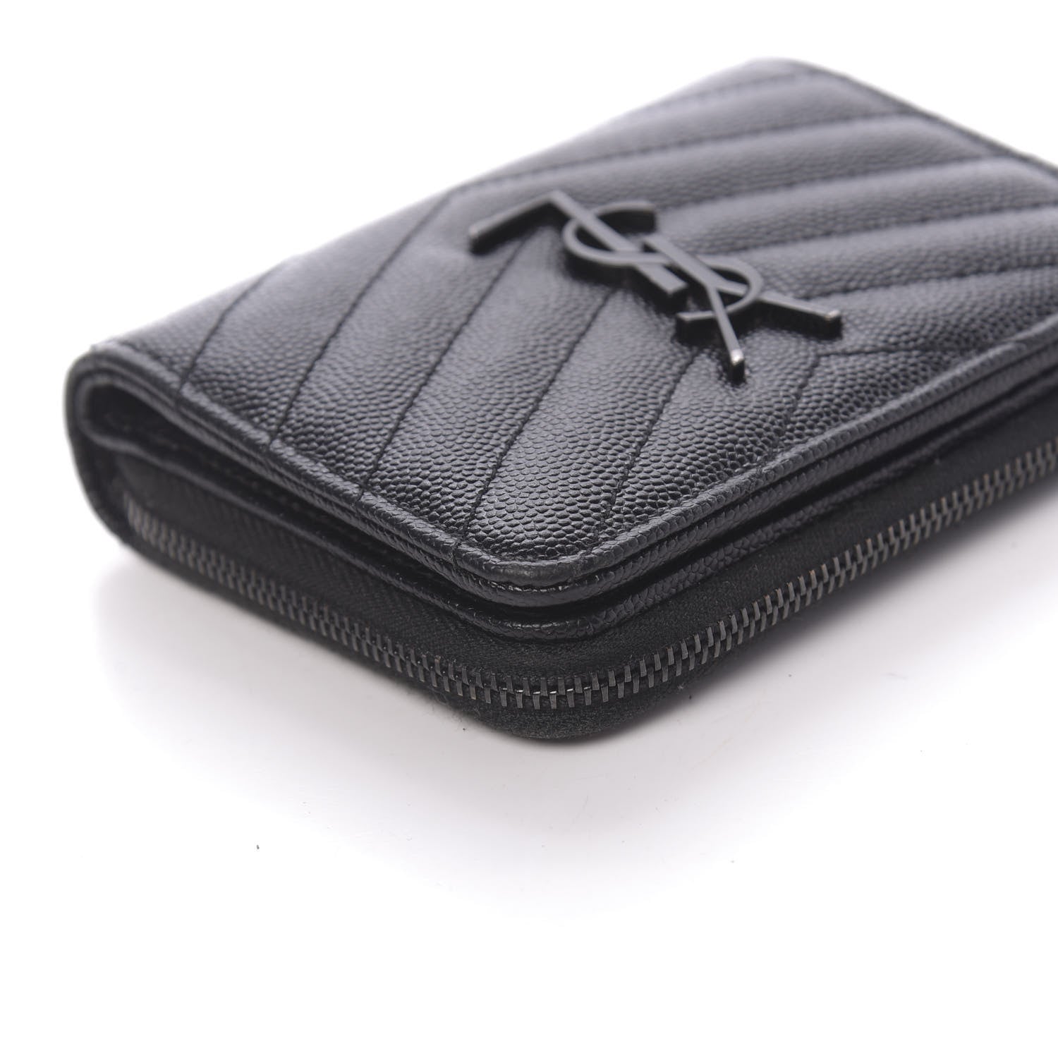 Saint Laurent Grain De Poudre Matelasse Chevron Monogram Compact Zip Around Wallet Black 14 of 15