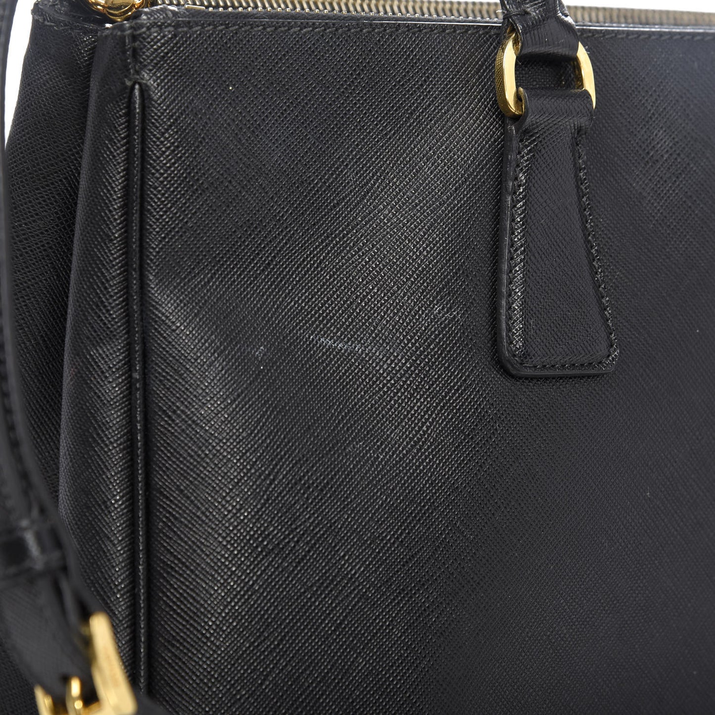 Saffiano Medium Galleria Double Zip Tote Black