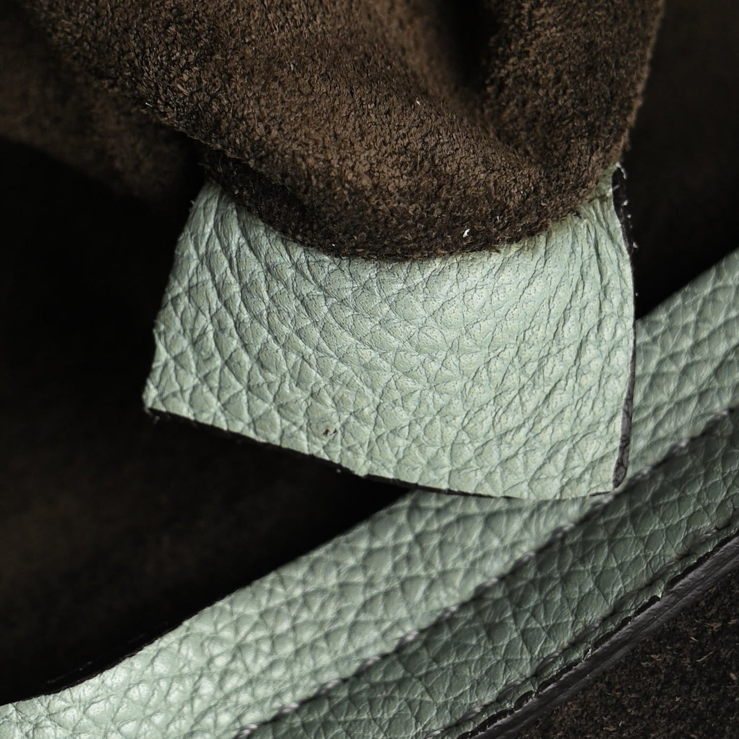 Baby Grained Calfskin Medium Phantom Luggage Jade