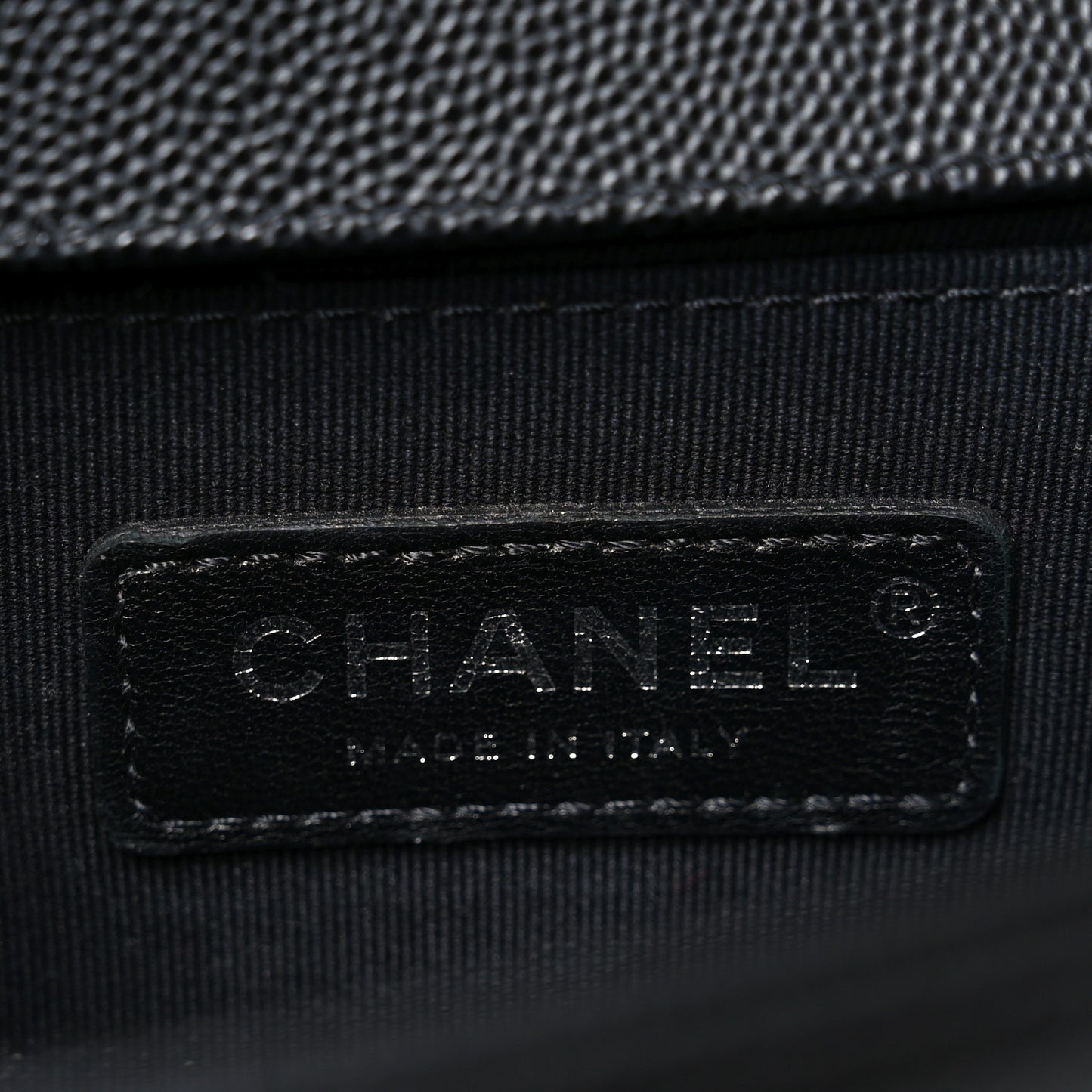 Caviar Quilted Medium Boy Flap Black
