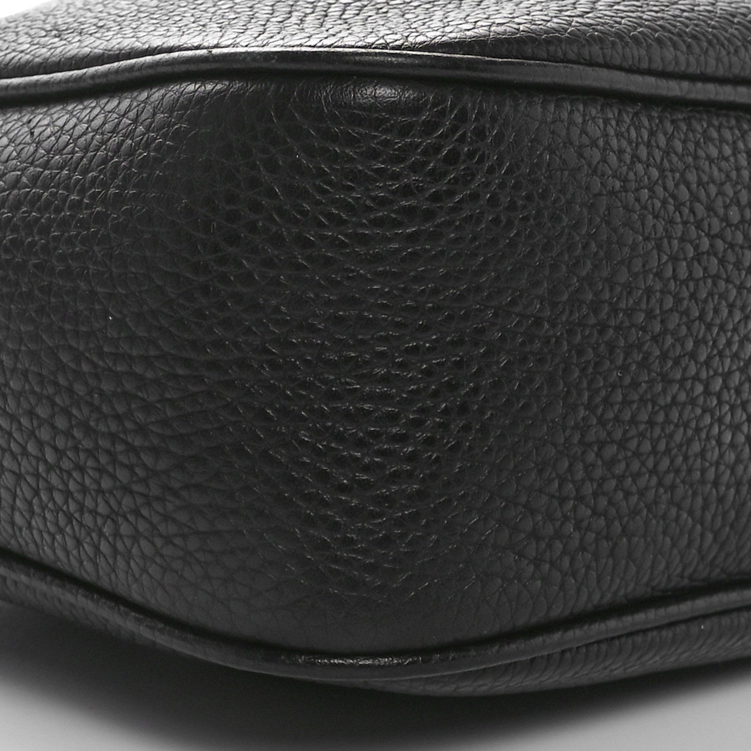 Gucci Pebbled Calfskin Small Soho Disco Bag Black 9 of 10