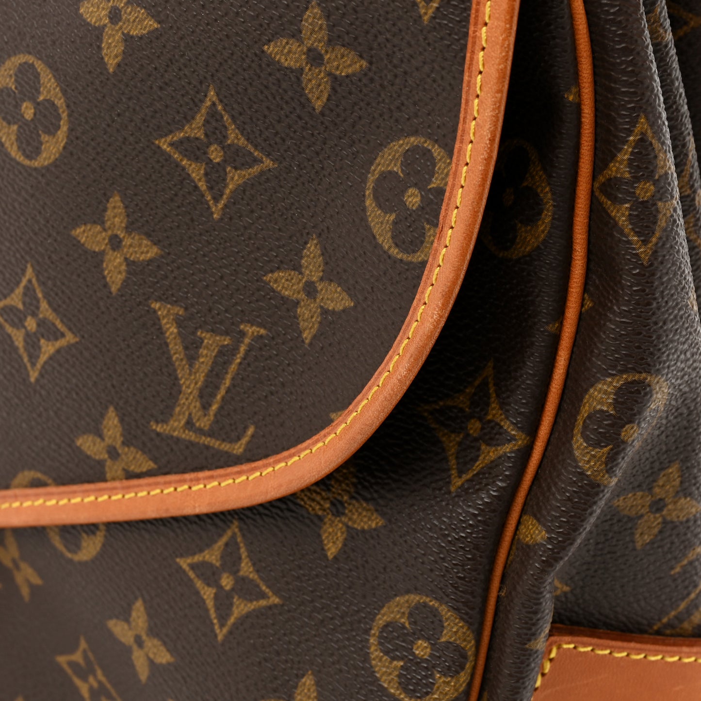 Monogram Saumur 35