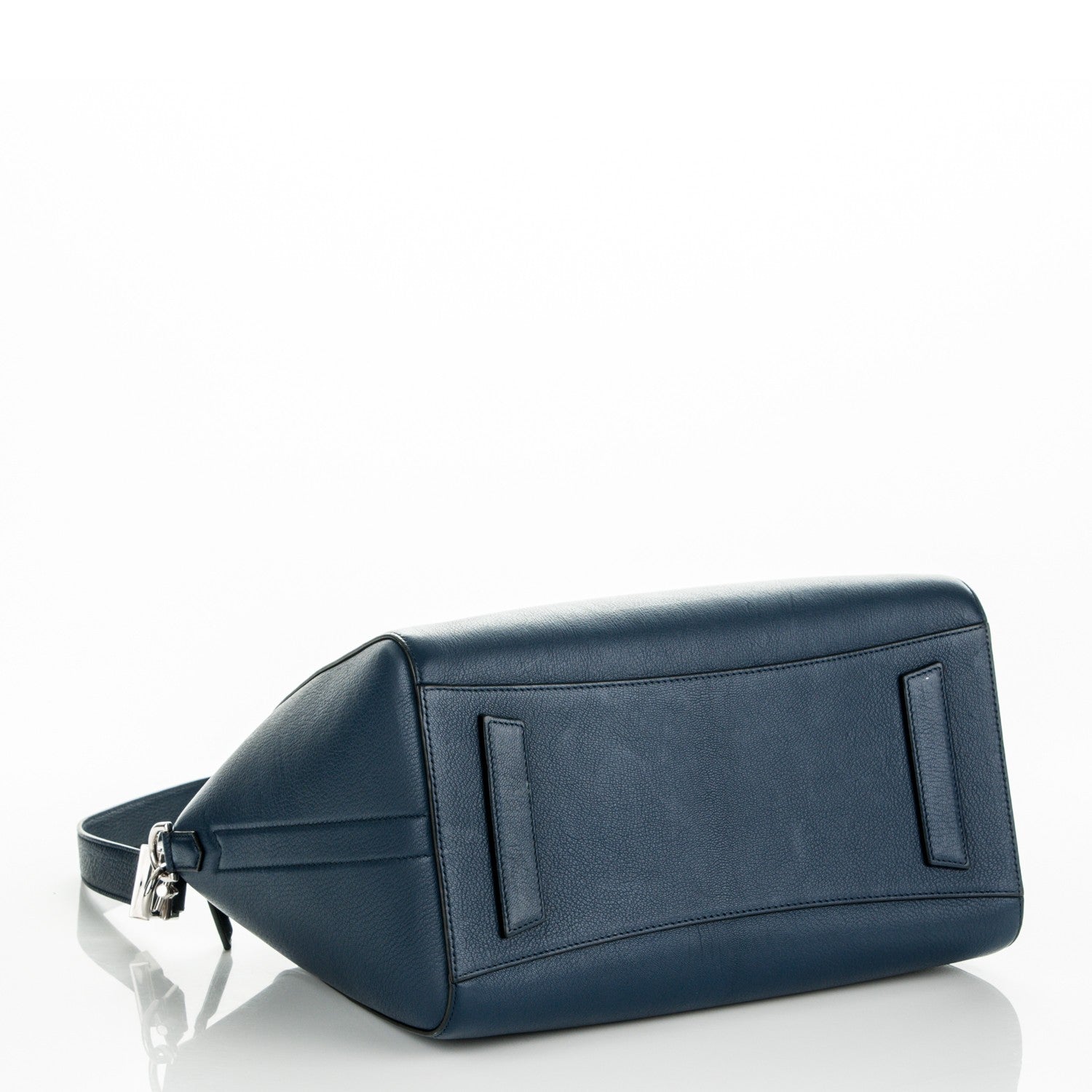 Givenchy Sugar Goatskin Medium Antigona Night Blue 4 of 7