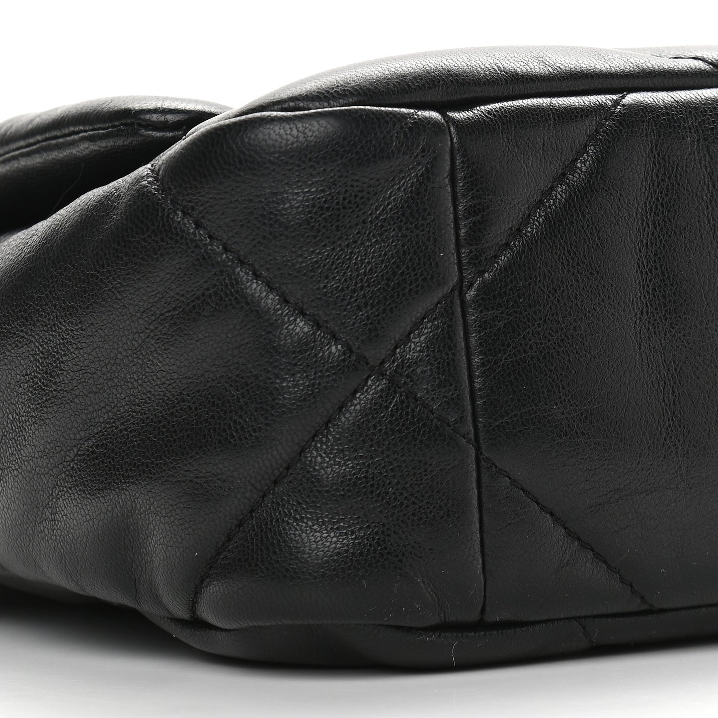 Goatskin Quilted Medium Chanel 19 Flap Black