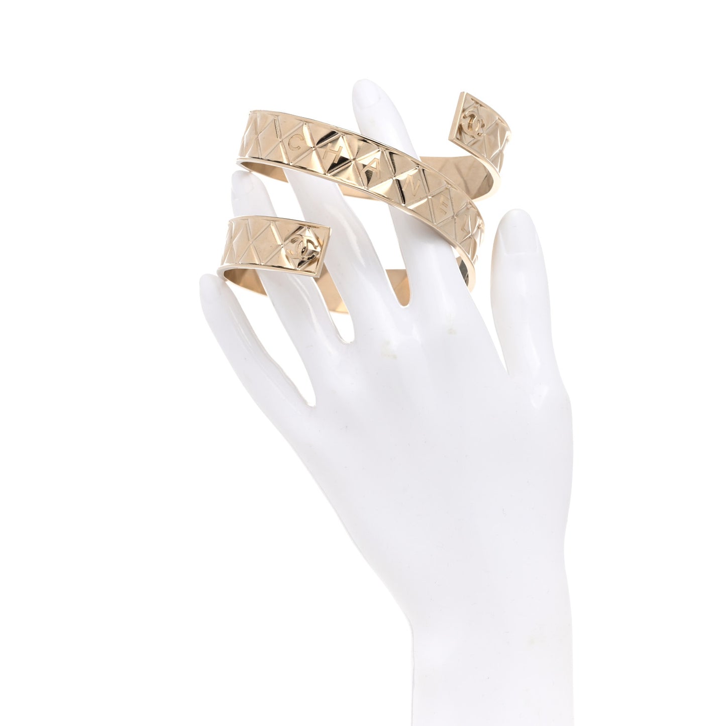 Quilted Logo Twist Bangle S Gold