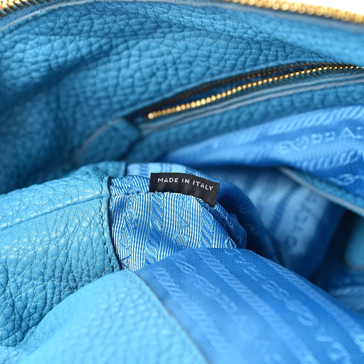 Vitello Daino Tote Voyage Turchese