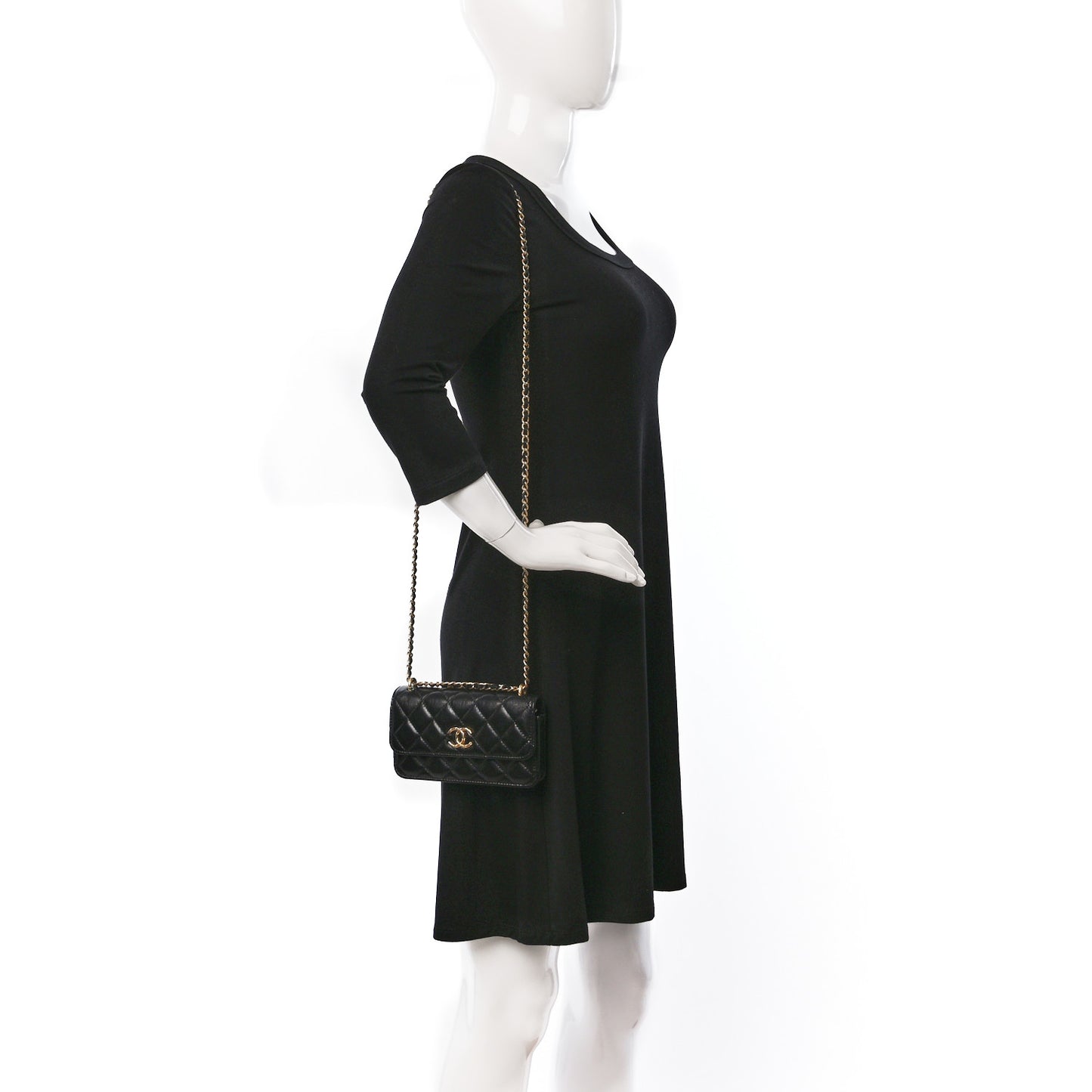 Lambskin Quilted Dynasty Flap Phone Holder With Chain Black