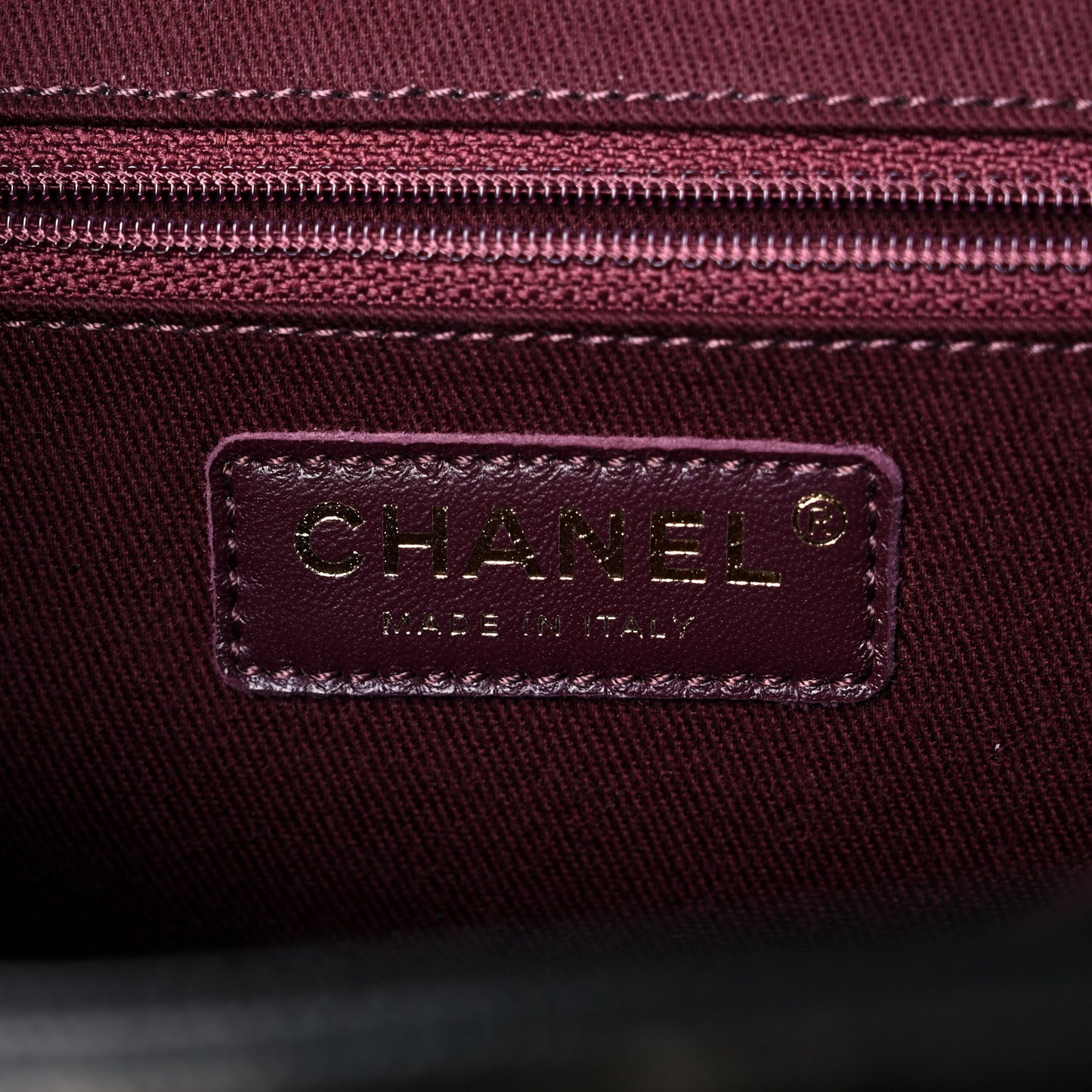 Caviar Quilted Medium Business Affinity Flap Black