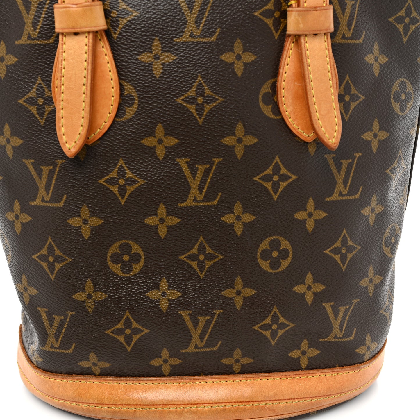 Monogram Petit Bucket 23