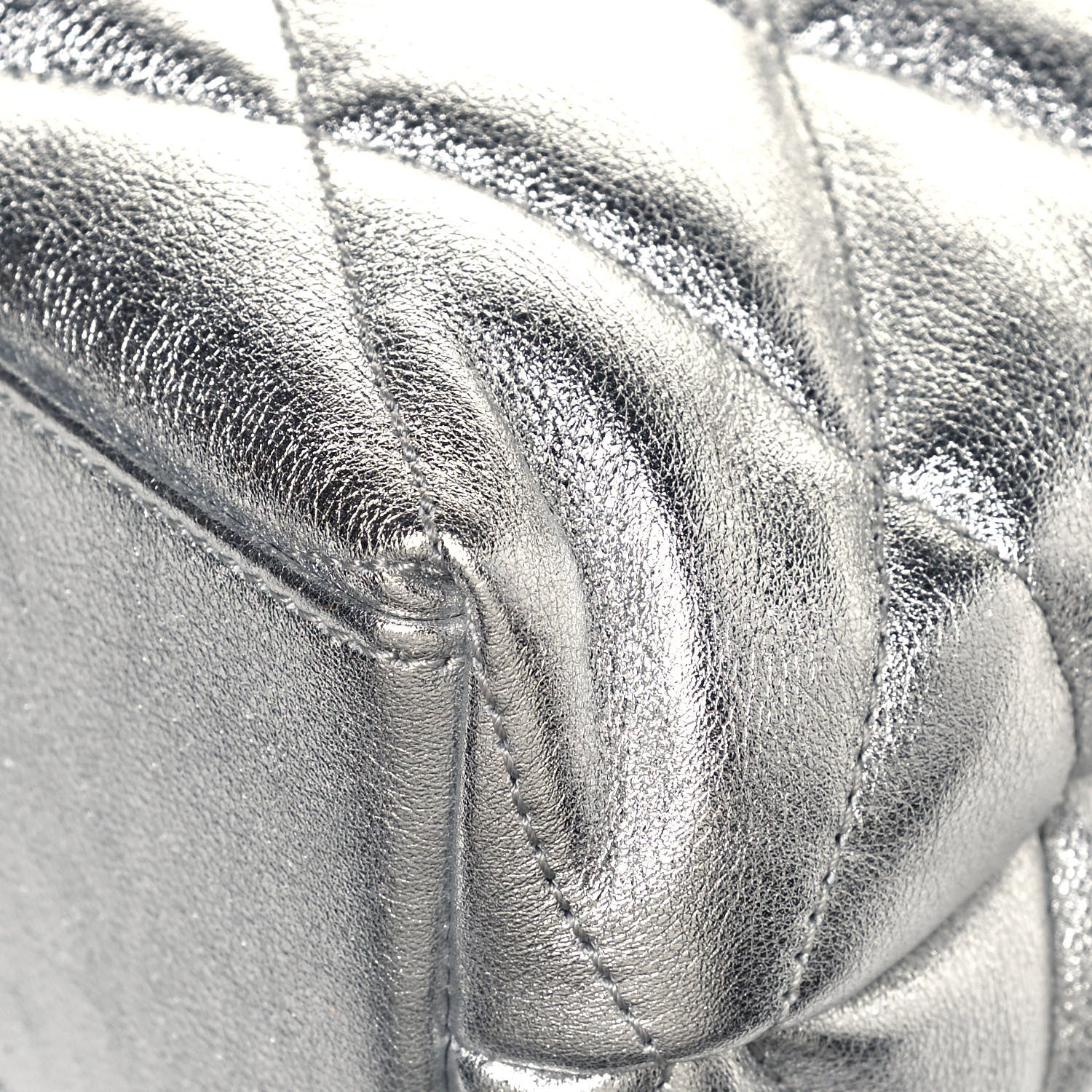 Saint Laurent Metallic Lambskin Quilted Sade Puffer Envelope Clutch Argento 12 of 13