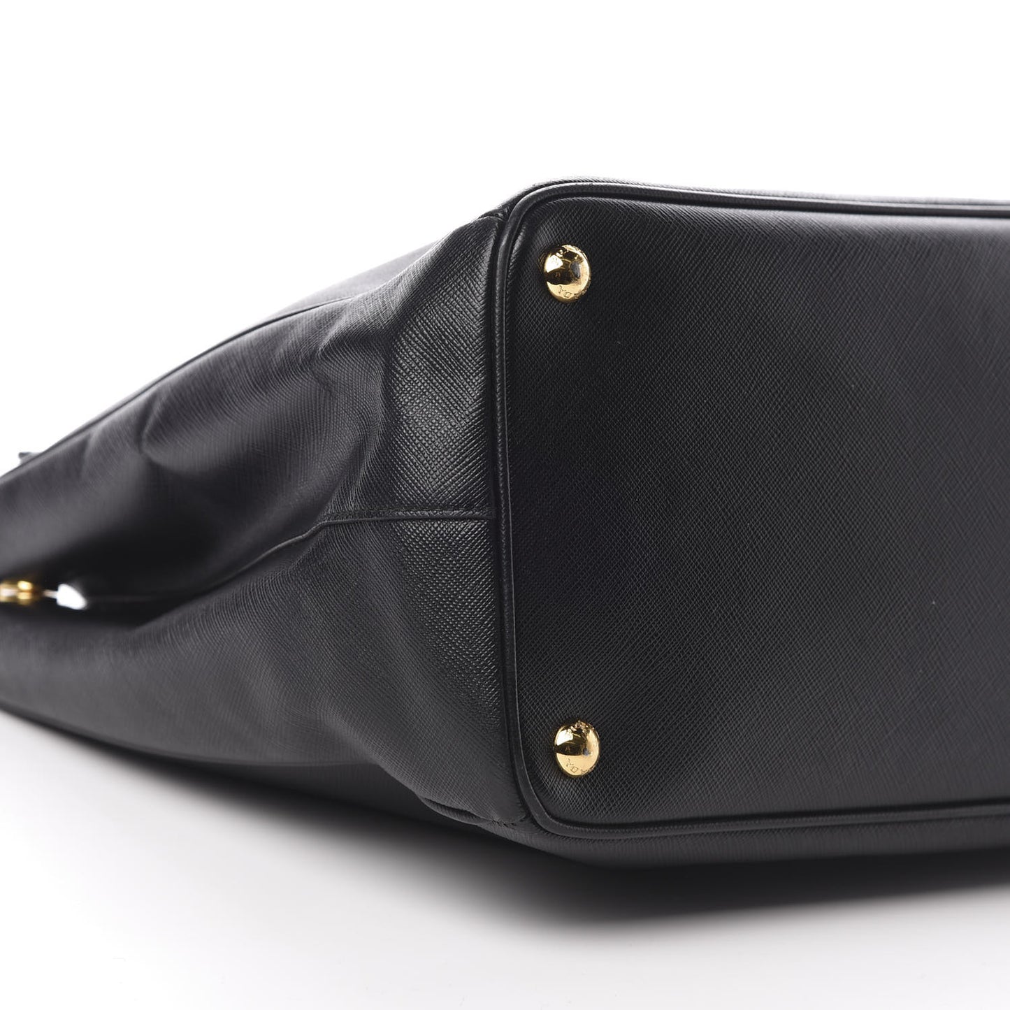 Saffiano Medium Galleria Double Zip Tote Black