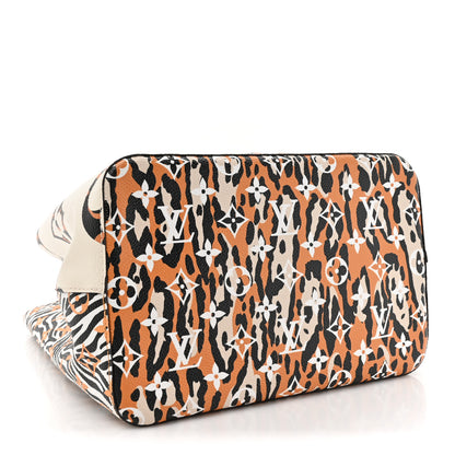 Louis Vuitton Monogram Giant Jungle NeoNoe Ivory 4 of 10