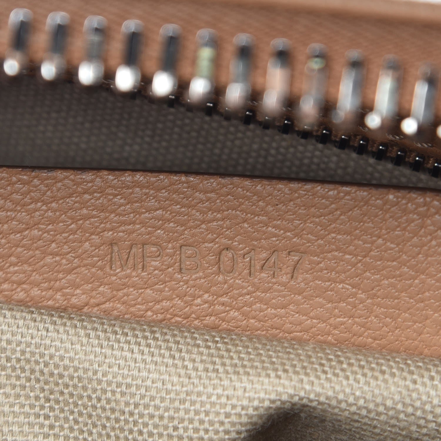 Givenchy Sugar Goatskin Medium Antigona Medium Beige 6 of 8
