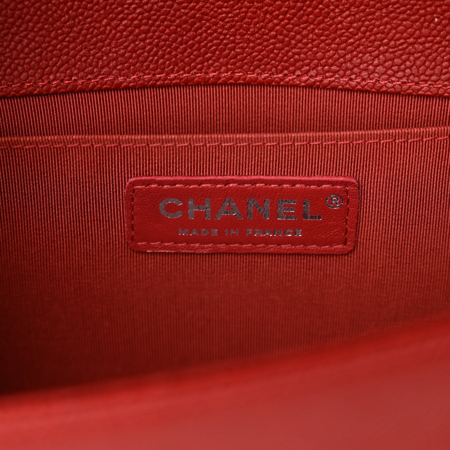 Caviar Quilted Medium Boy Flap Red