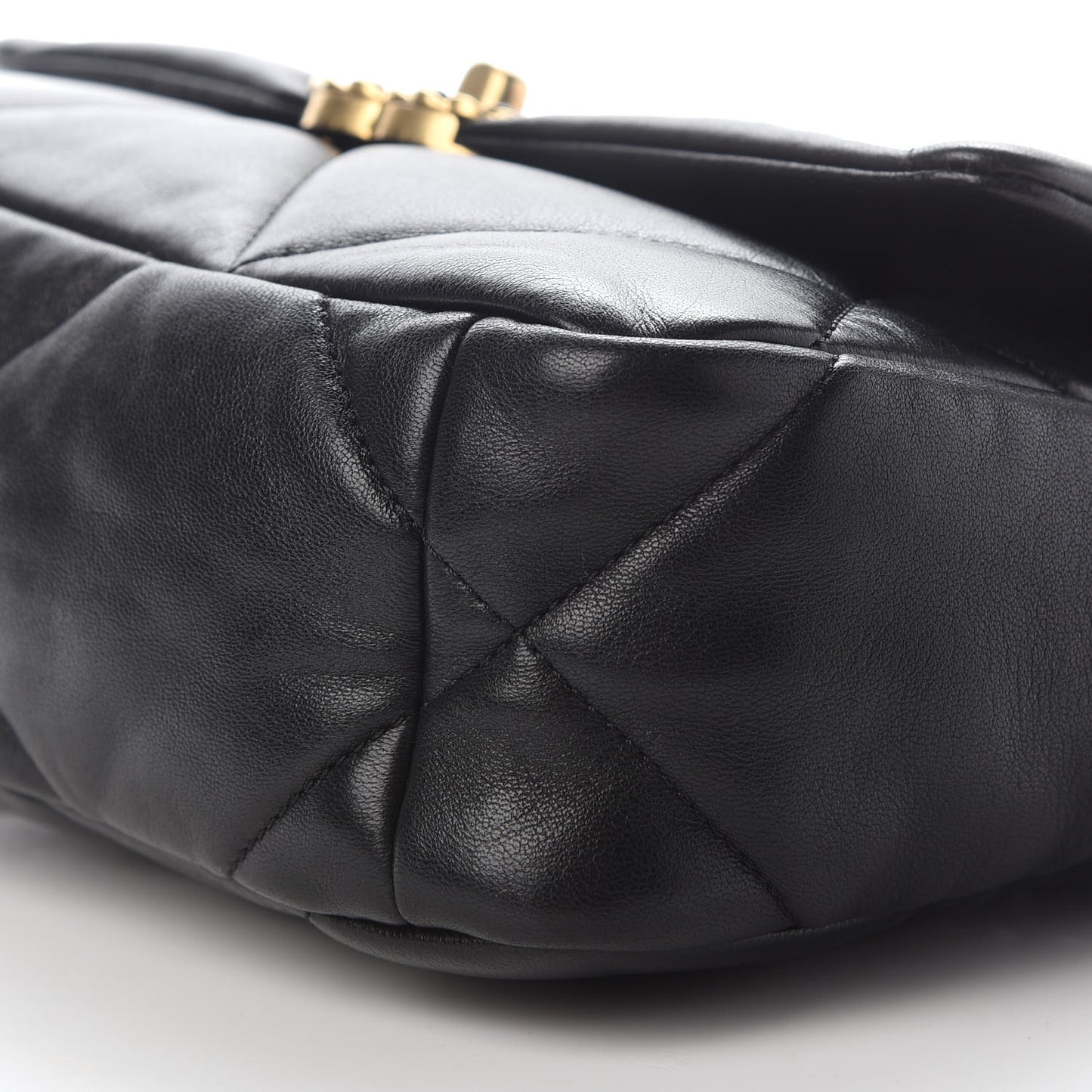 Lambskin Quilted Medium Chanel 19 Flap Black