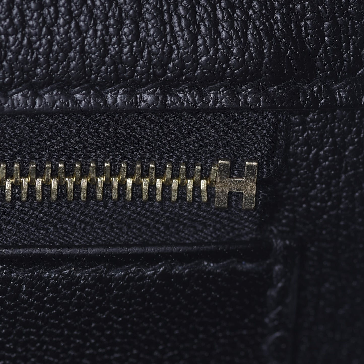 Taurillon Novillo Shiny Niloticus Crocodile Birkin Touch 30 Black