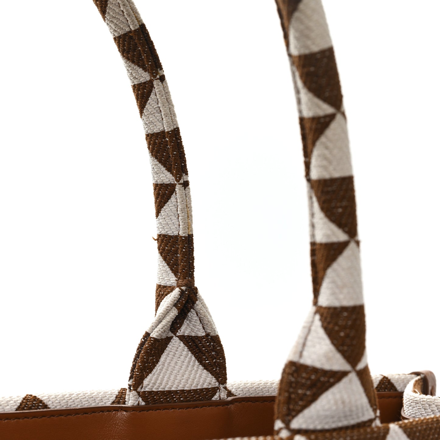 Jacquard Saffiano Triangolo Symbole Embroidered Large Tote Tobacco Talco