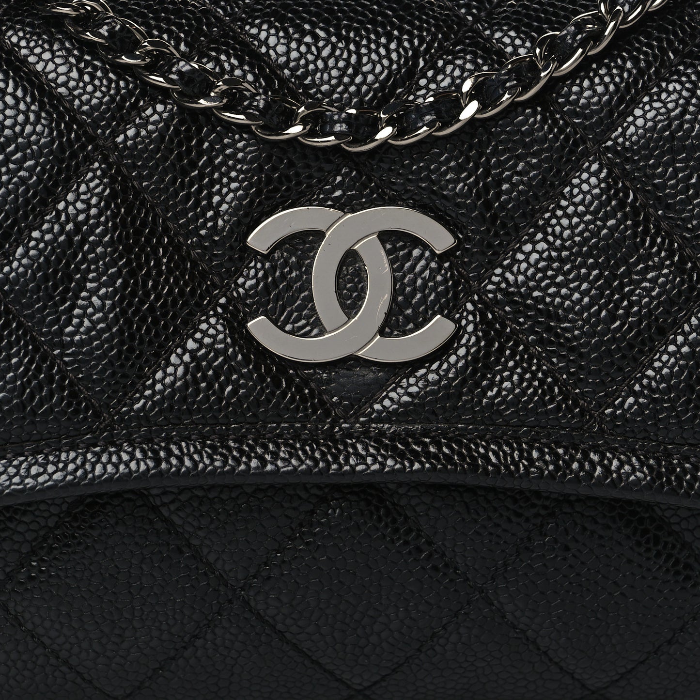 Caviar Small Natural Beauty Flap Black