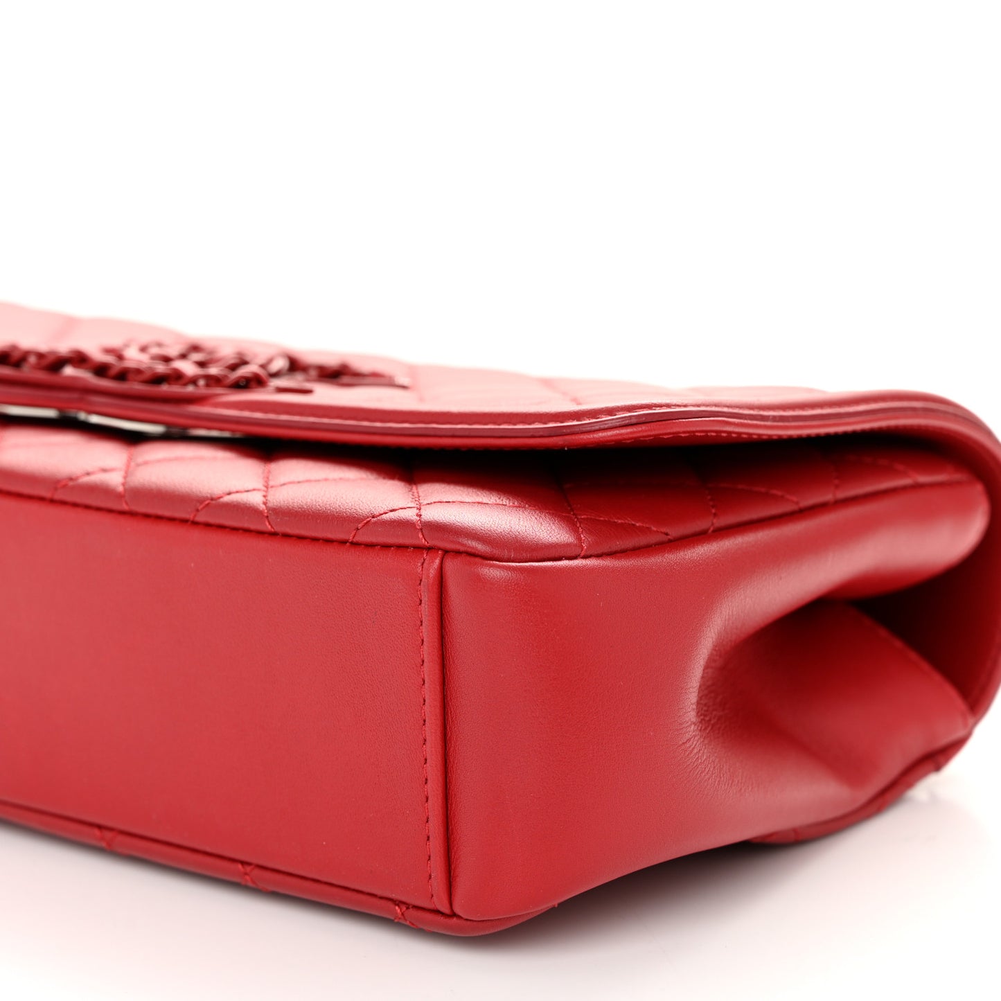 Calfskin Quilted Medium CC Filigree Flap Red