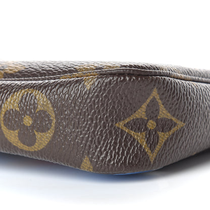 Louis Vuitton Monogram 2018 Christmas Animation Mini Bears Pochette Accessories 6 of 10