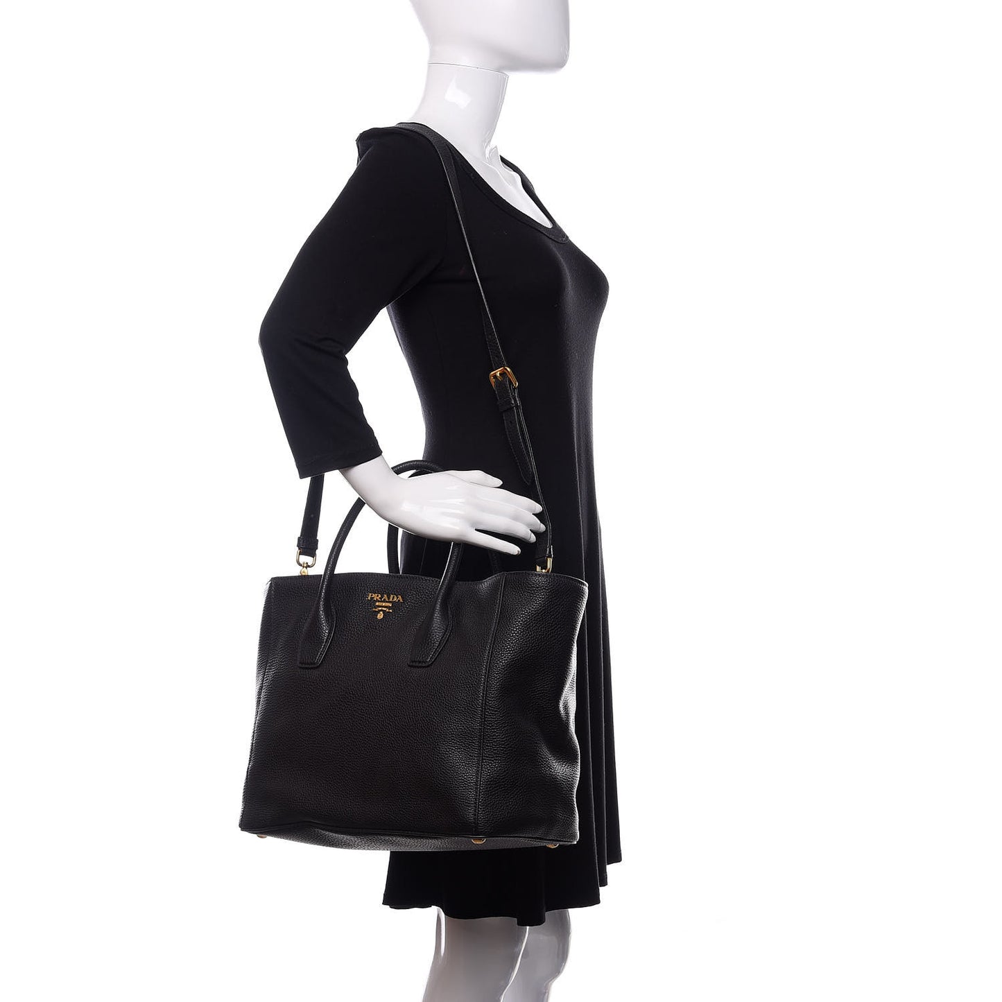 Vitello Daino Tote Black
