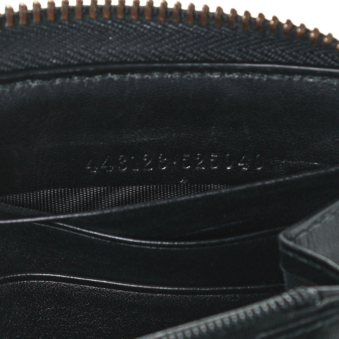 Calfskin Matelasse GG Marmont Zip Around Wallet Black