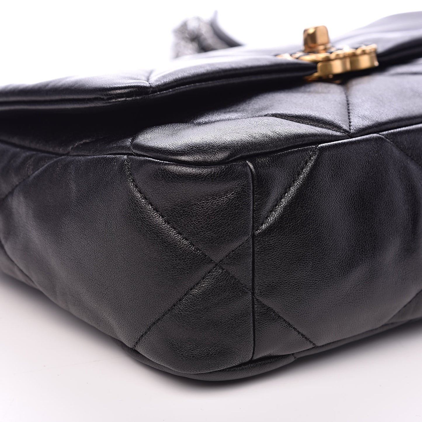 Goatskin Quilted Medium 19 Flap Black