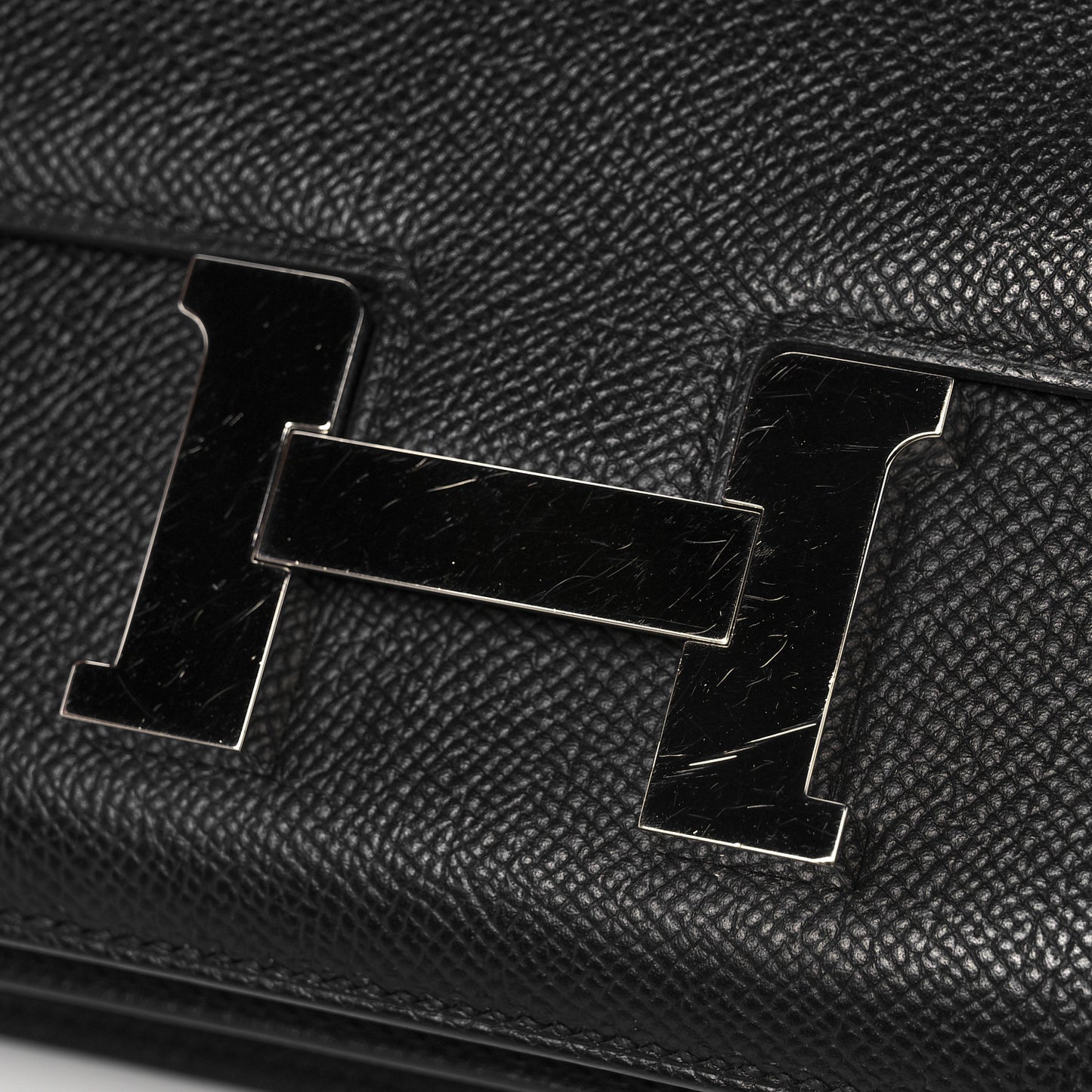 Epsom Constance 18 Black