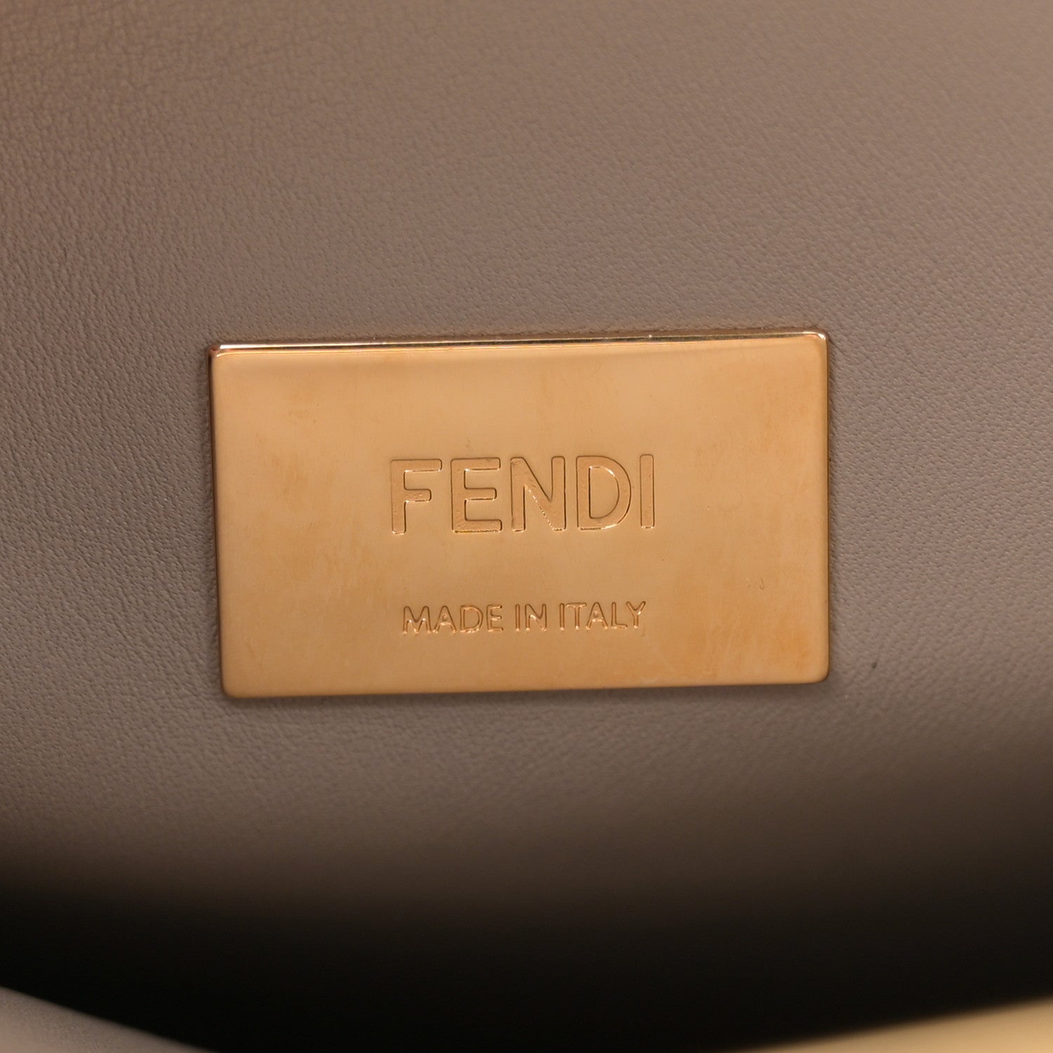 Fendi Vitello Tahiti Burro Large Peekaboo Iconic Essentially Satchel Black Corda 6 of 12
