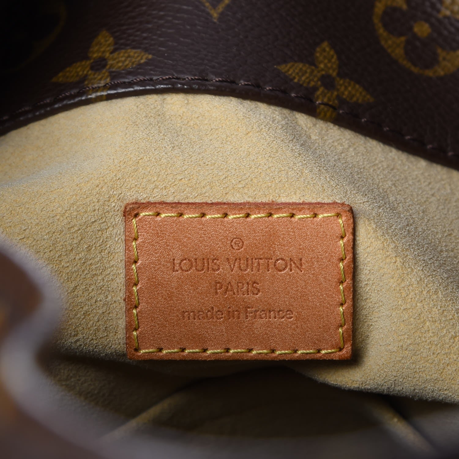 Louis Vuitton Monogram Artsy MM 6 of 10