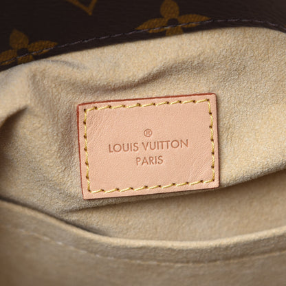 Louis Vuitton Monogram Artsy MM 7 of 11