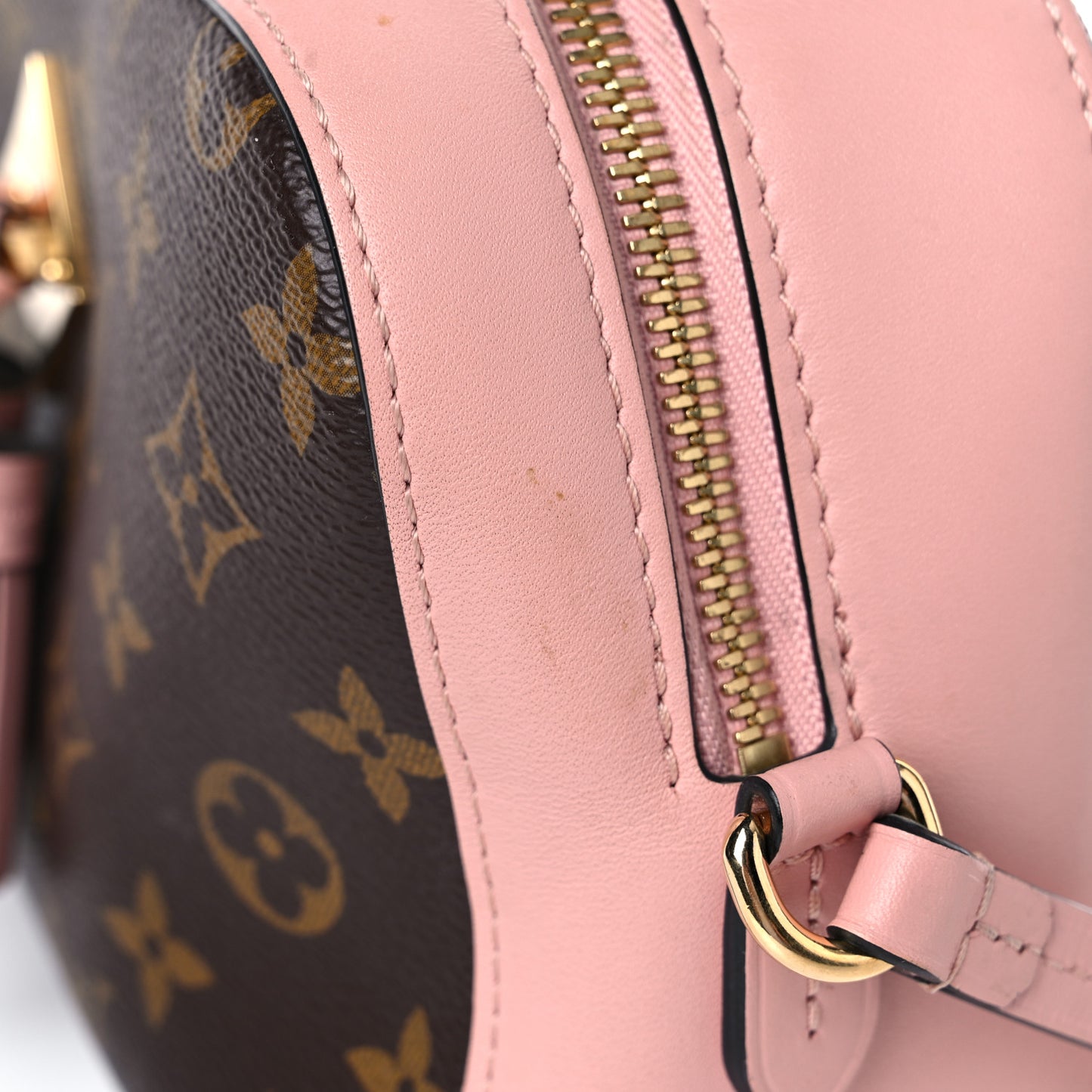 Monogram Saintonge Rose Poudre