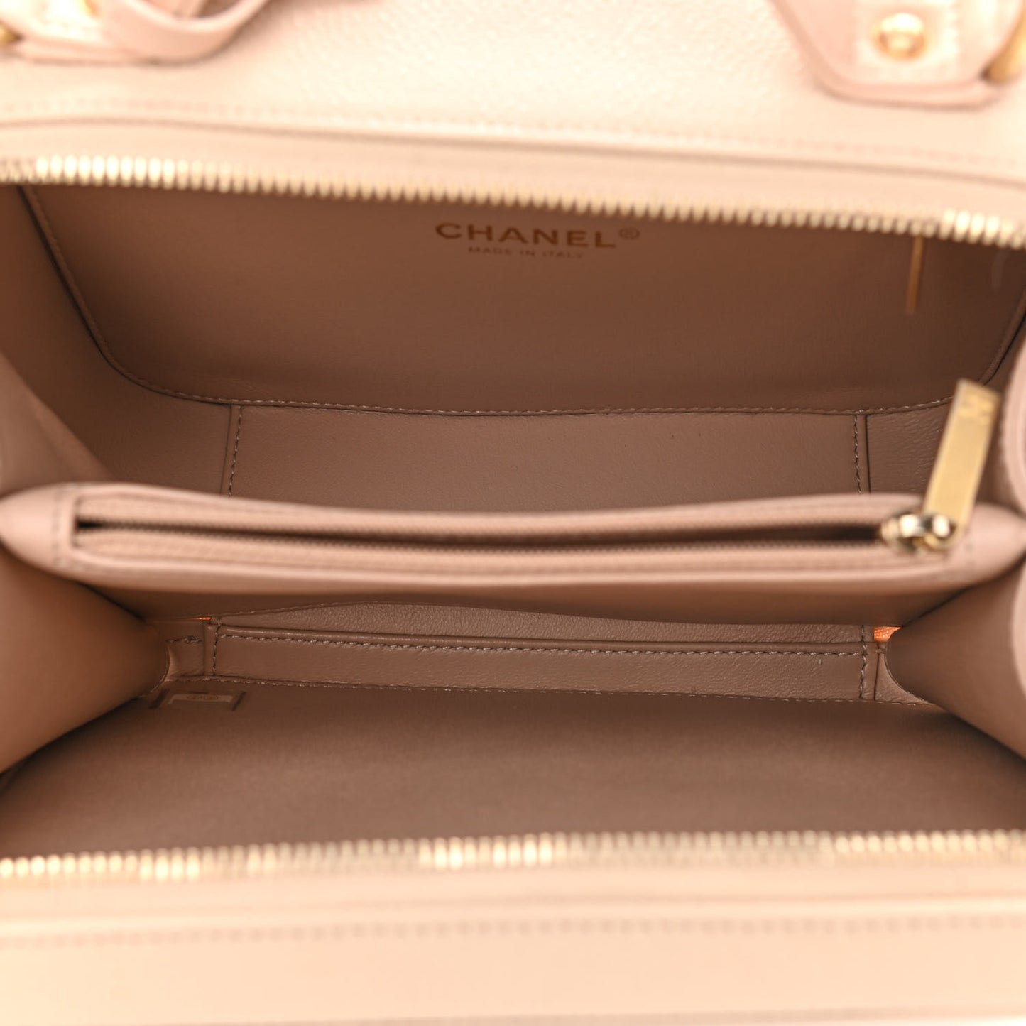 Caviar Quilted Medium CC Filigree Vanity Case Beige