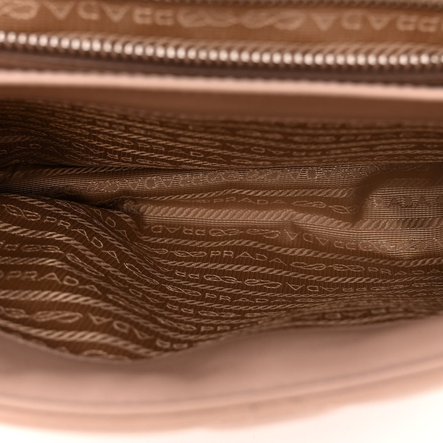 Nappa Triangle Stitched Large Spectrum Bag Cipria