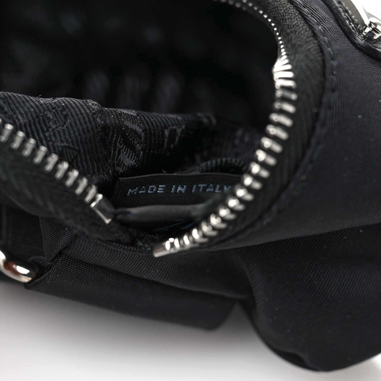 Tessuto Nylon Wrist Pouch Black