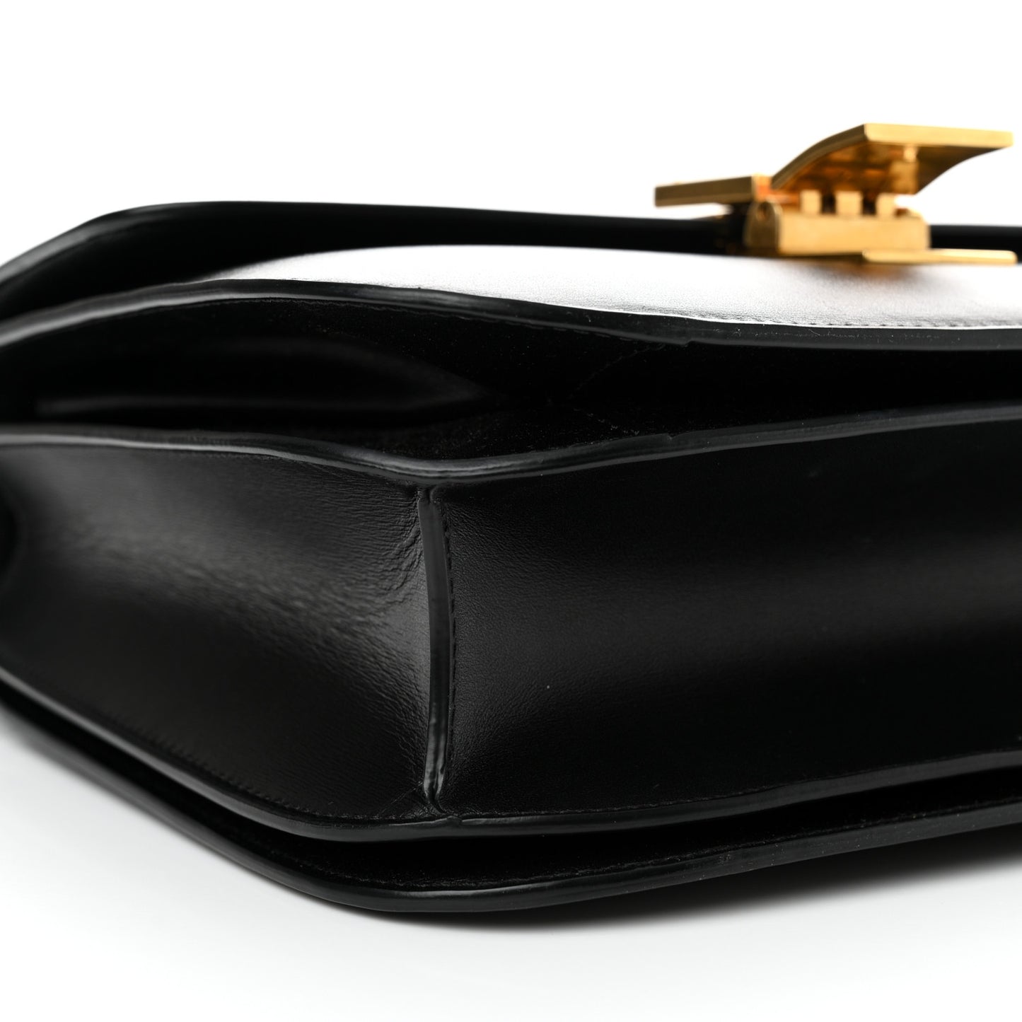 Box Calfskin Medium Classic Box Flap Bag Black
